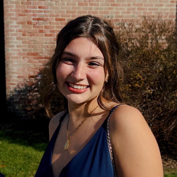 Meet your Posher, Cassidy - Picture 1 of 1